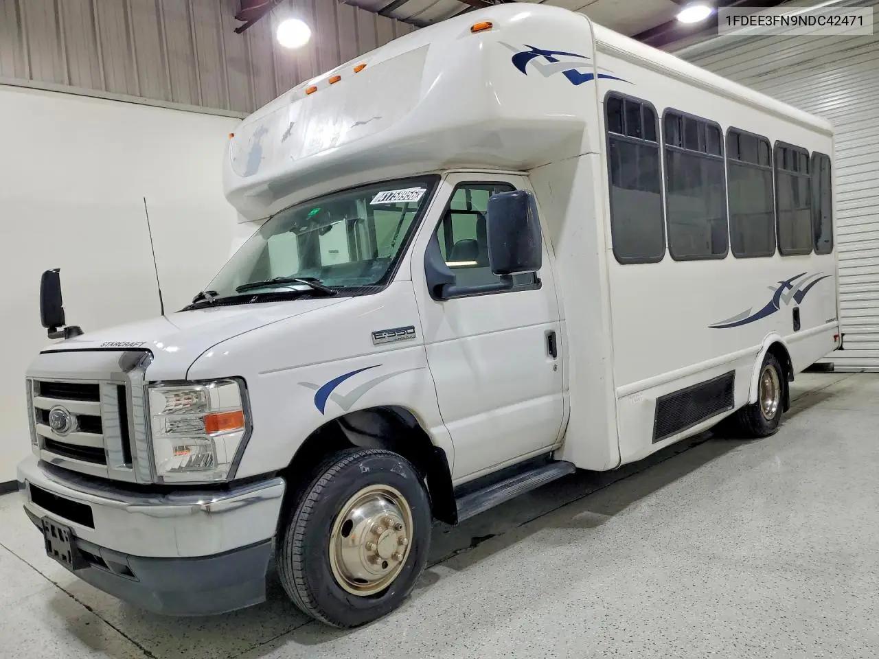 Ford E350 Shuttle Bus 2022