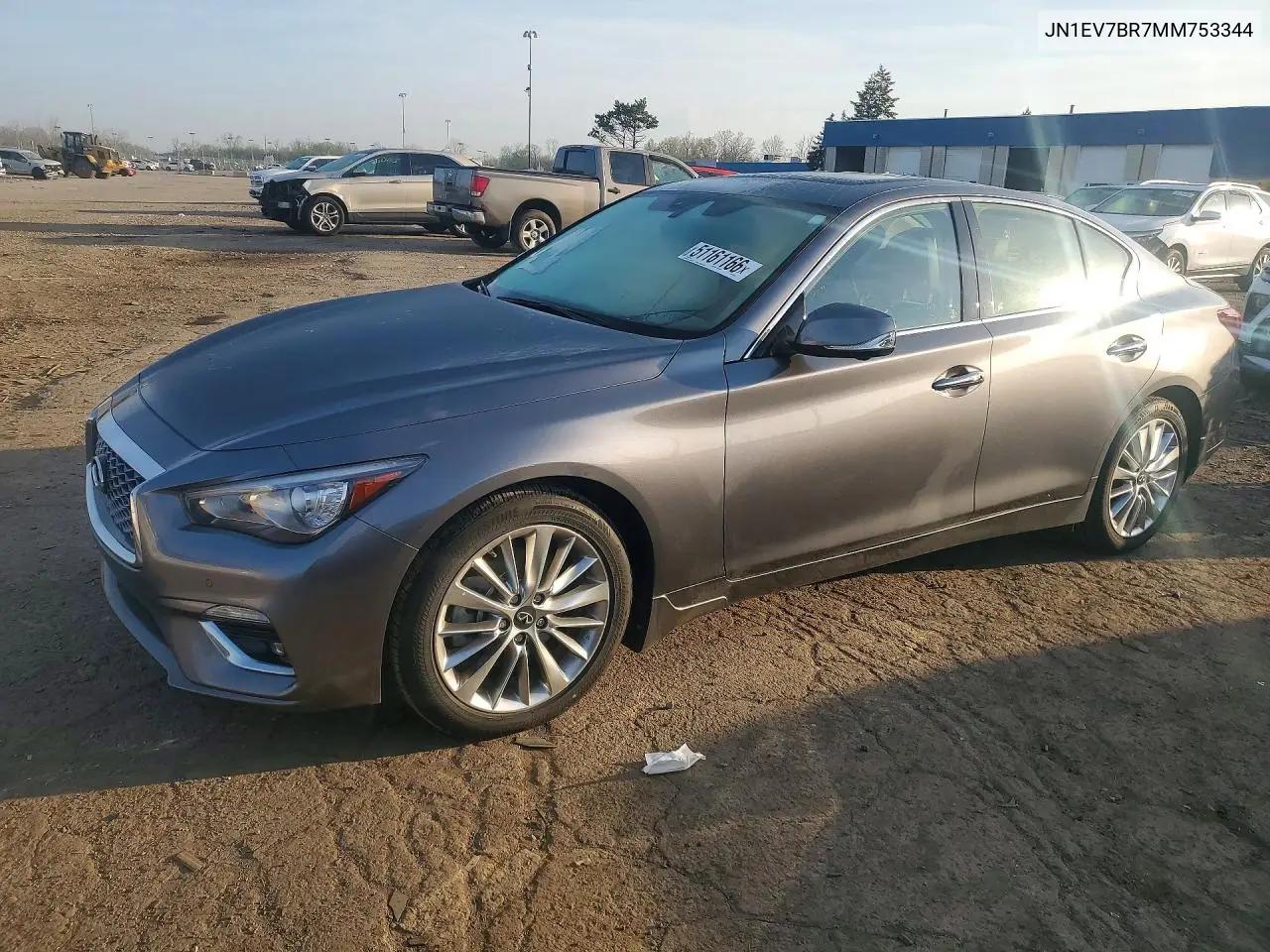 Infiniti Q50 Luxe 2021