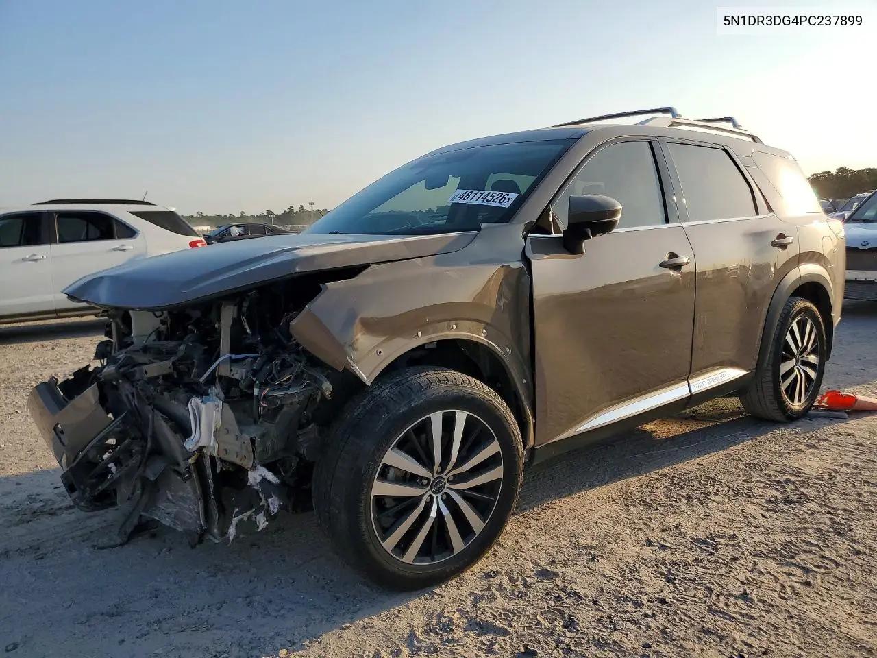 Nissan Pathfinder Platinum 2023