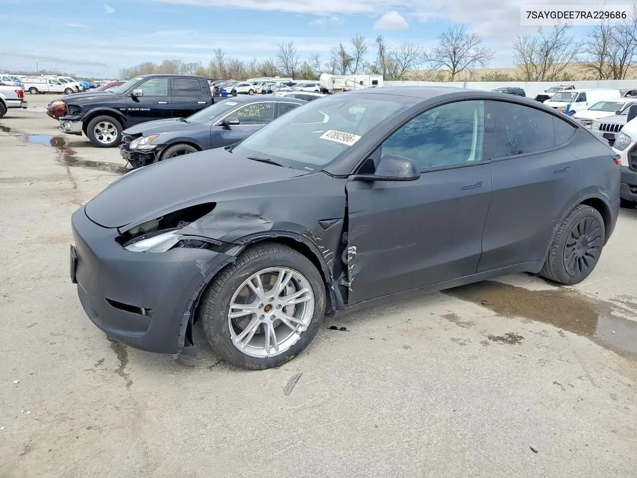 Tesla Model Y 2024