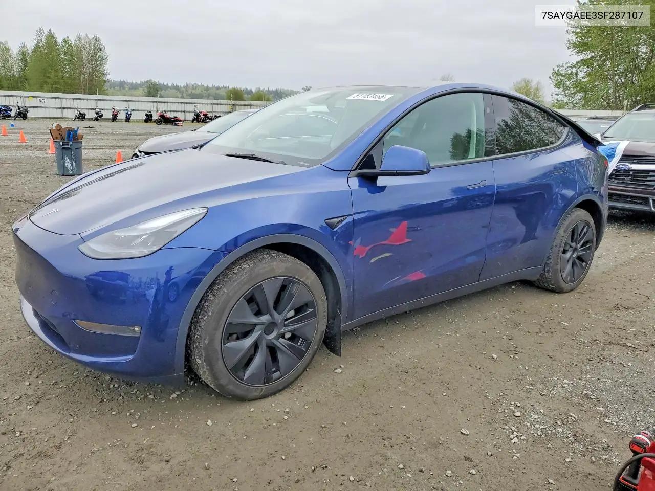 Tesla Model Y 2025