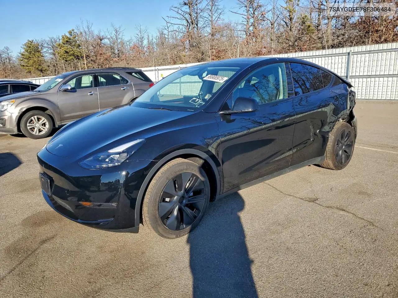 Tesla Model Y 2025