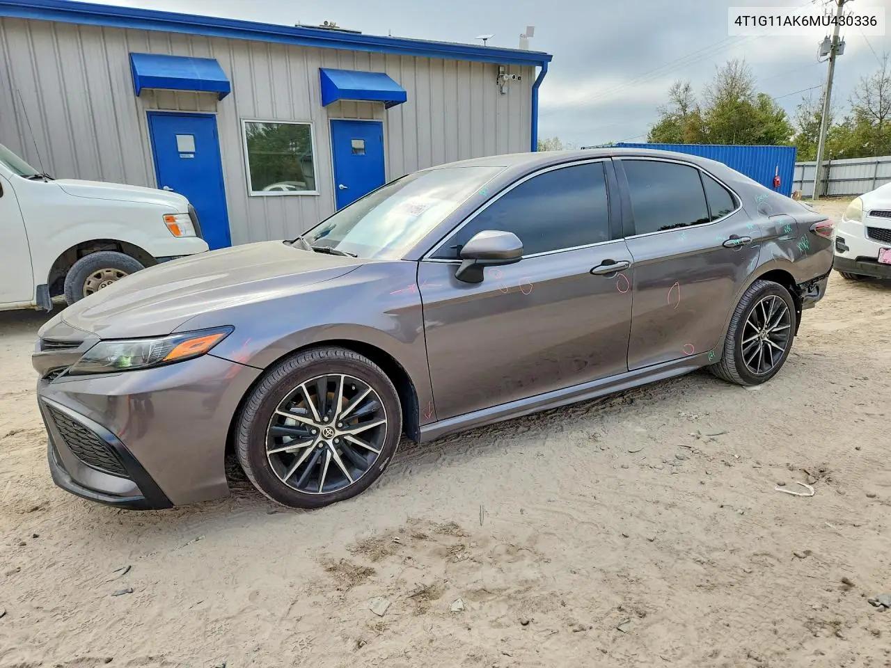 Toyota Camry Se 2021