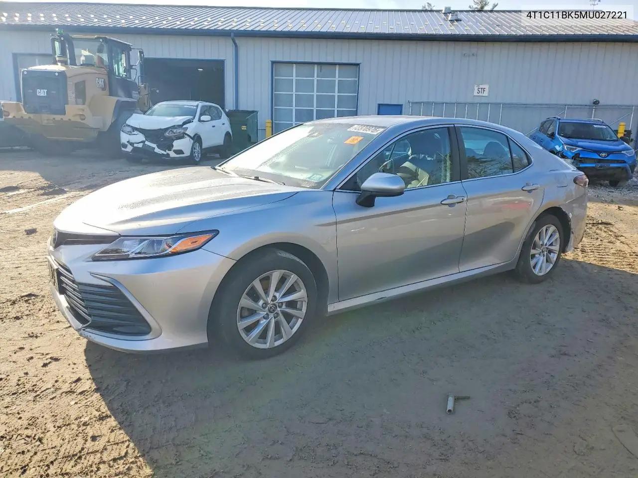 Toyota Camry Le 2021