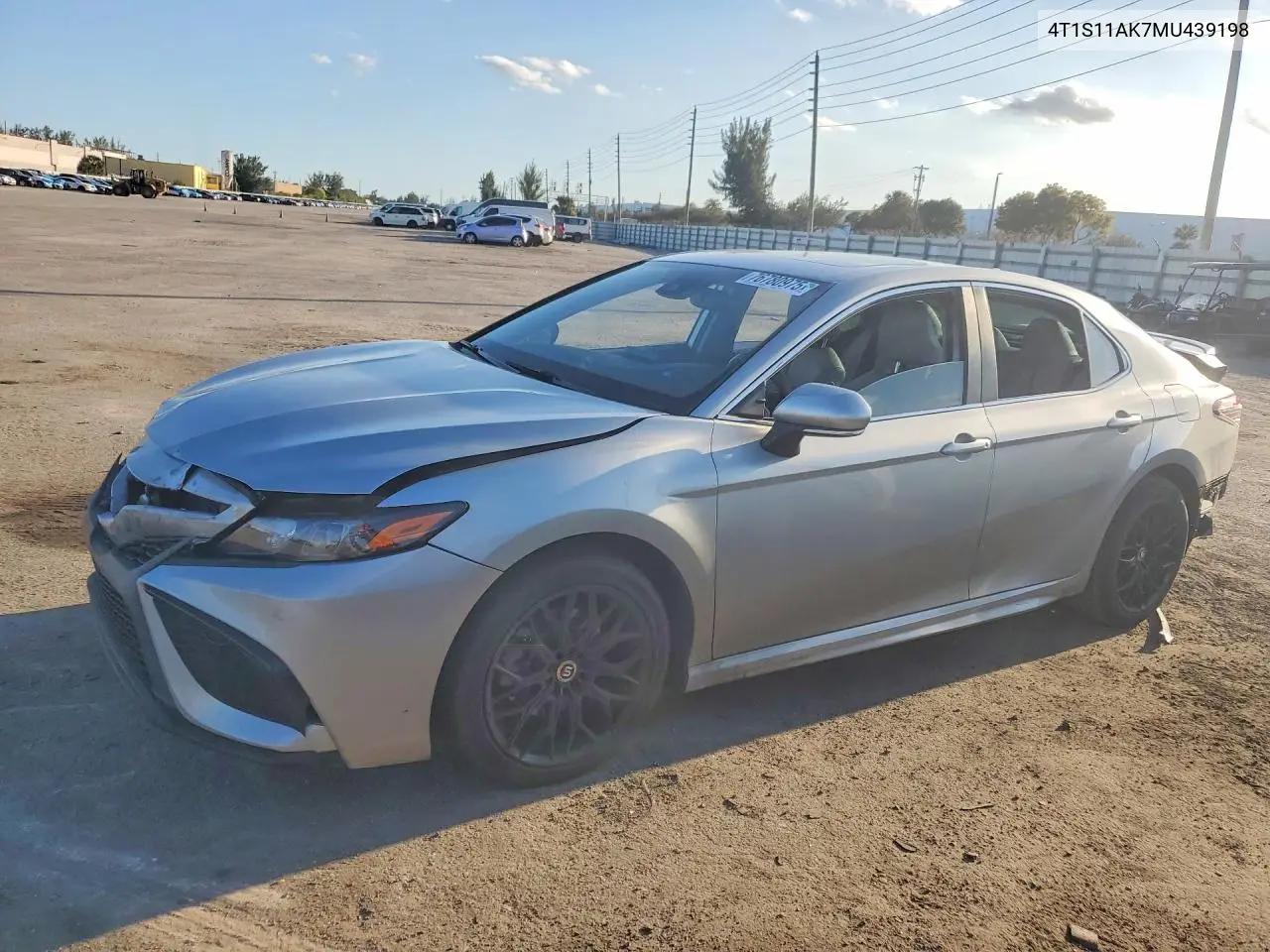 Toyota Camry Se 2021