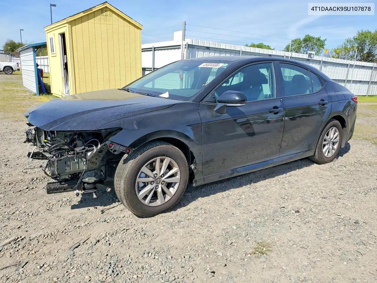 Toyota Camry Le 2025