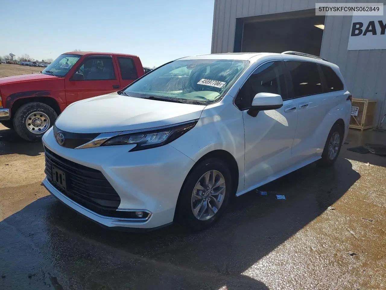 Toyota Sienna Xle 7-Passenger 2022