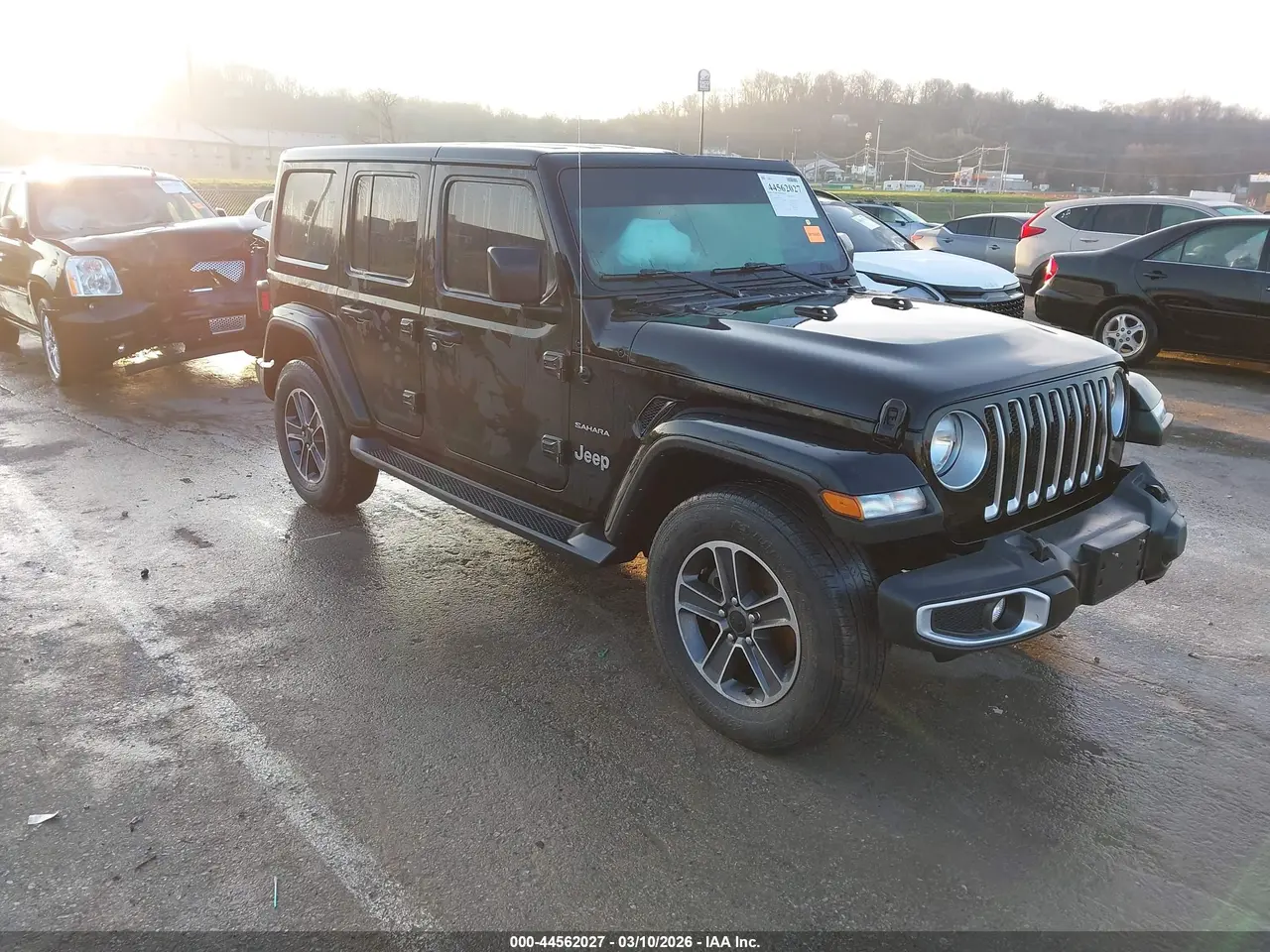 Jeep Wrangler 4-Door Sahara 4X4 2023