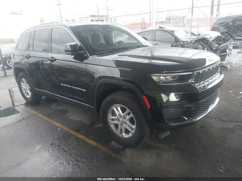 Jeep Grand Cherokee Laredo 4X4 2025