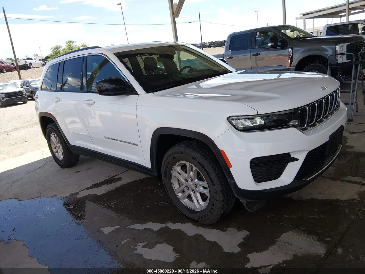 Jeep Grand Cherokee Laredo 4X4 2024