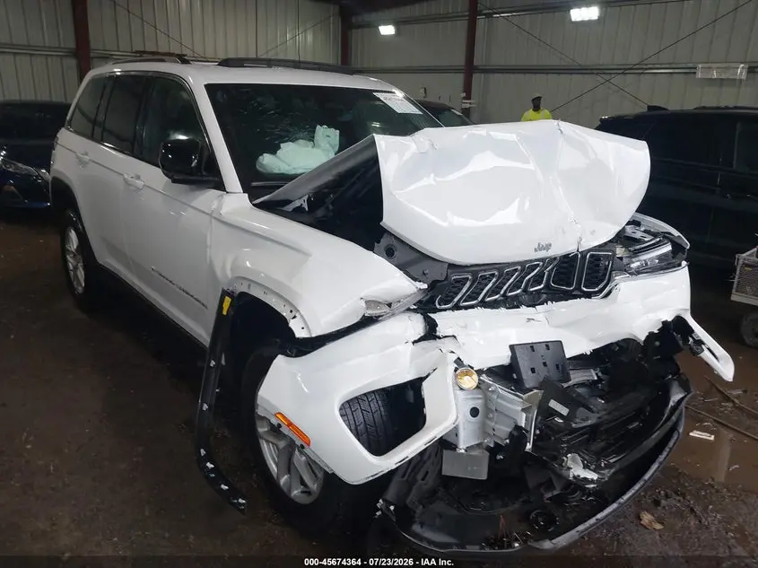 Jeep Grand Cherokee Laredo X 4X4 2025