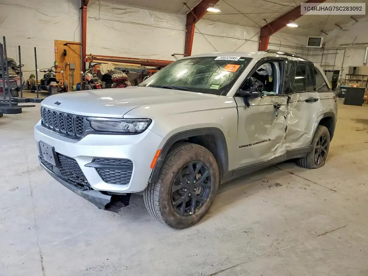 Jeep Grand Cherokee Laredo 2025