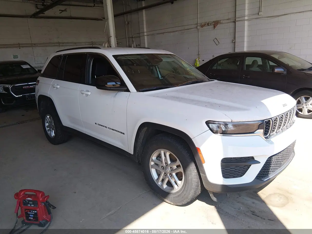 Jeep Grand Cherokee Laredo 4X4 2023