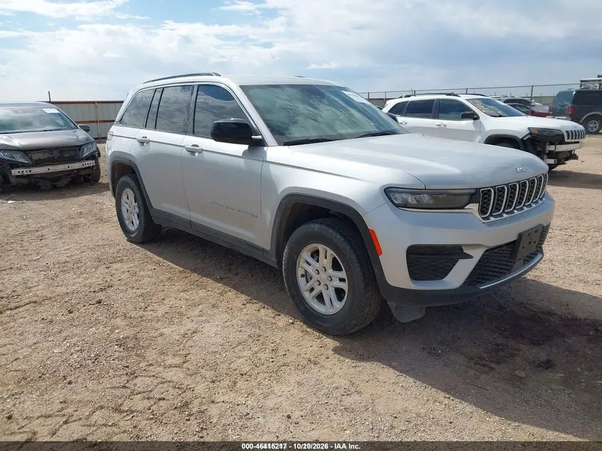 Jeep Grand Cherokee Laredo 4X4 2025