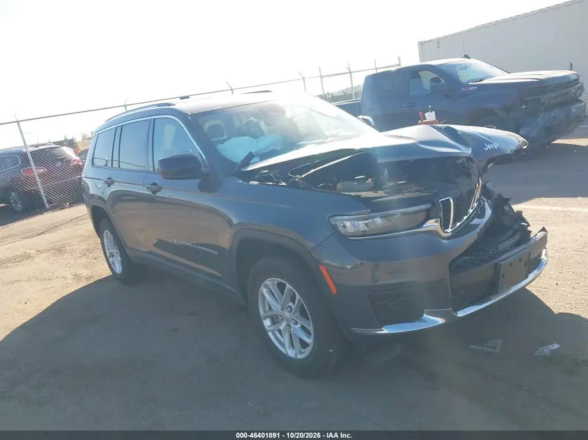 Jeep Grand Cherokee L Laredo 4X4 2023