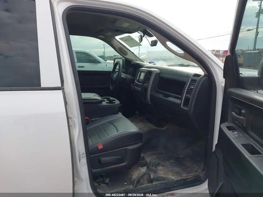 Ram 1500 Classic Tradesman 4X2 6'4 Box 2022