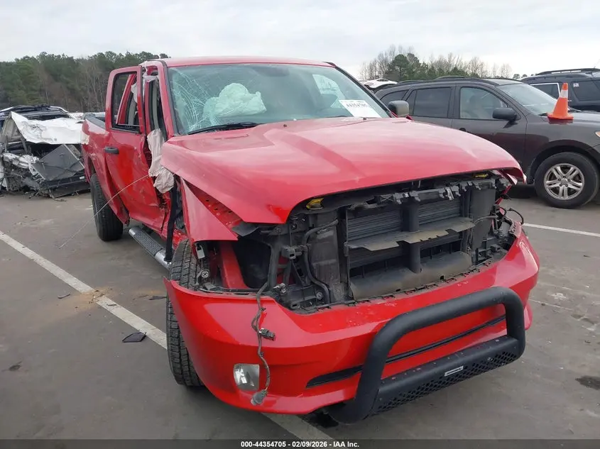 Ram 1500 Express 4X2 6'4 Box 2017