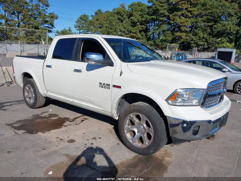 Ram 1500 Laramie 4X4 5'7 Box 2017