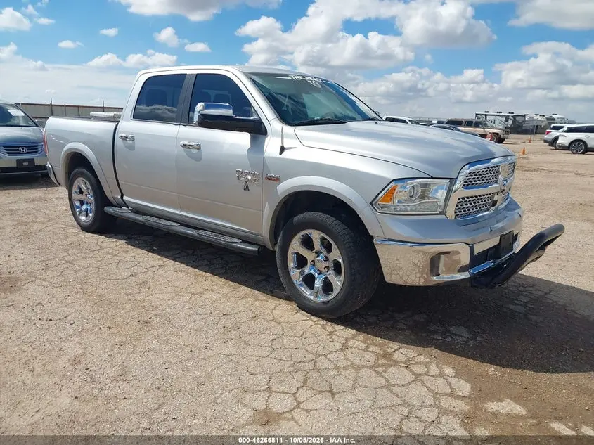 Ram 1500 Laramie 4X4 5'7 Box 2017