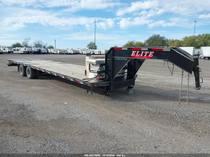 Elite Trailers 32' Gooseneck Doveta 2025