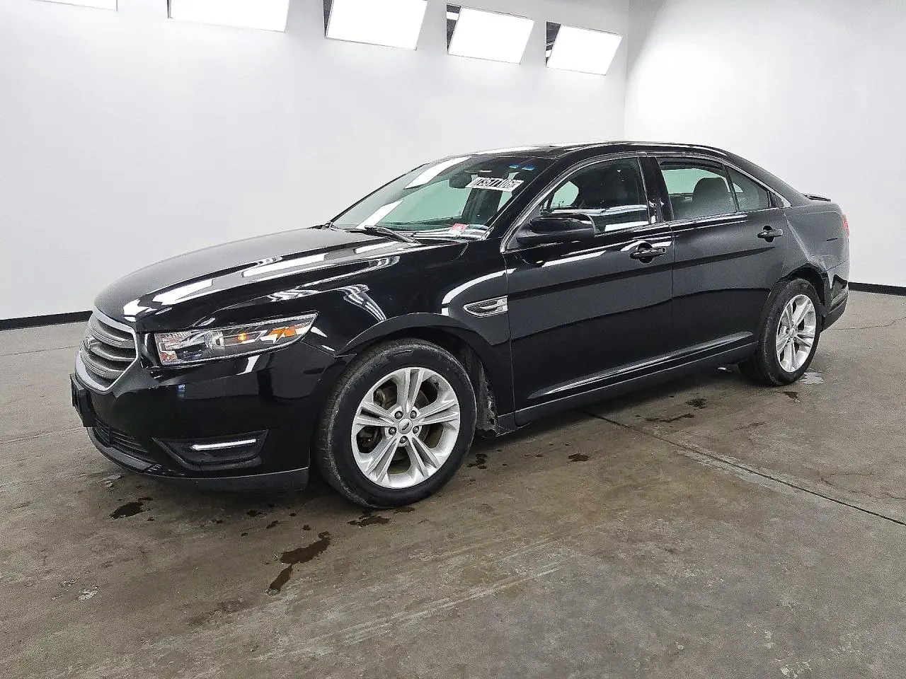 Ford Taurus Sel 2018