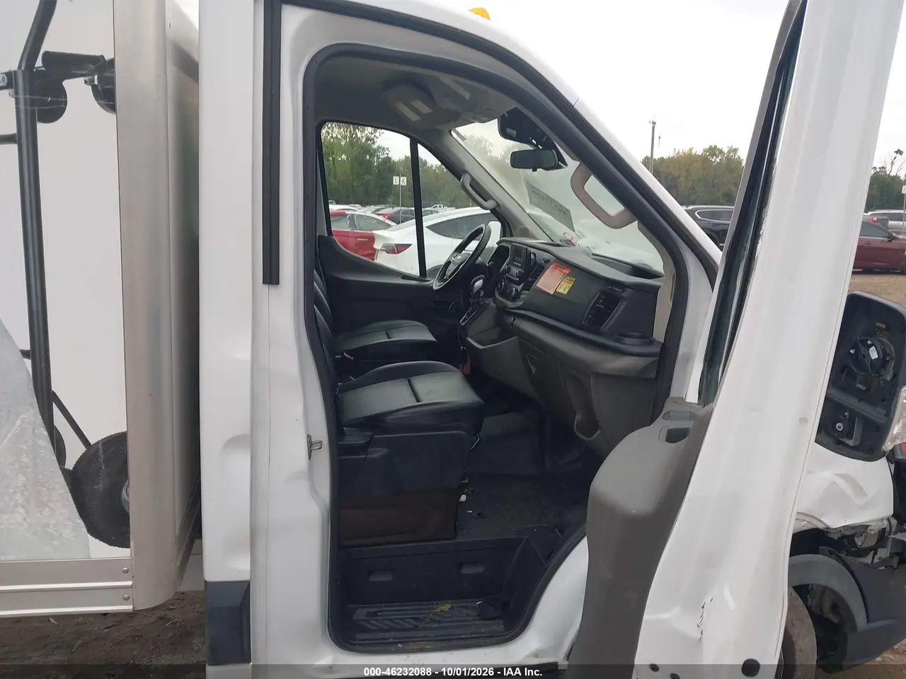 Ford Transit-350 Cab 2023