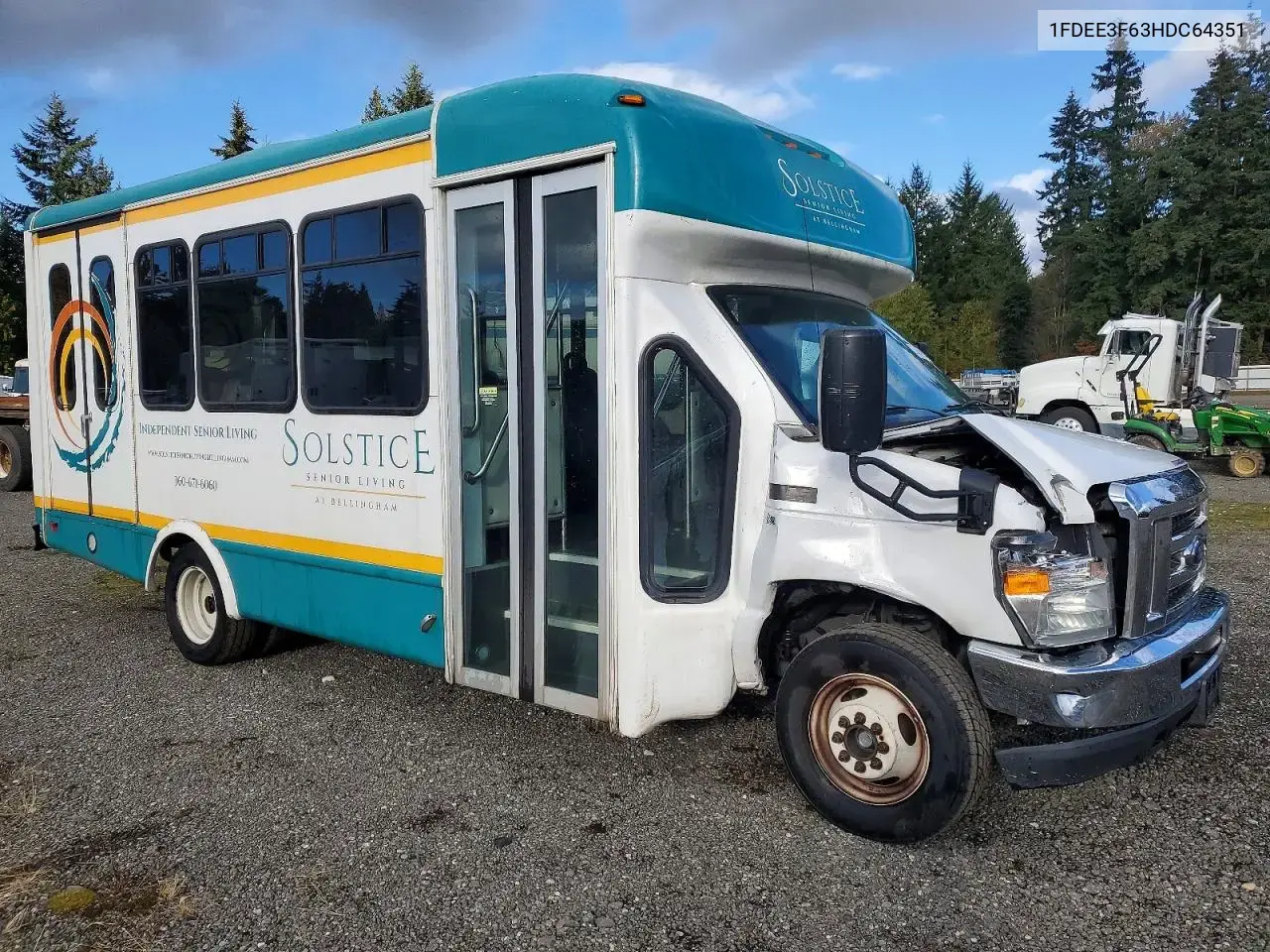 Ford Econoline E350 Super Duty Cutaway Van 2017