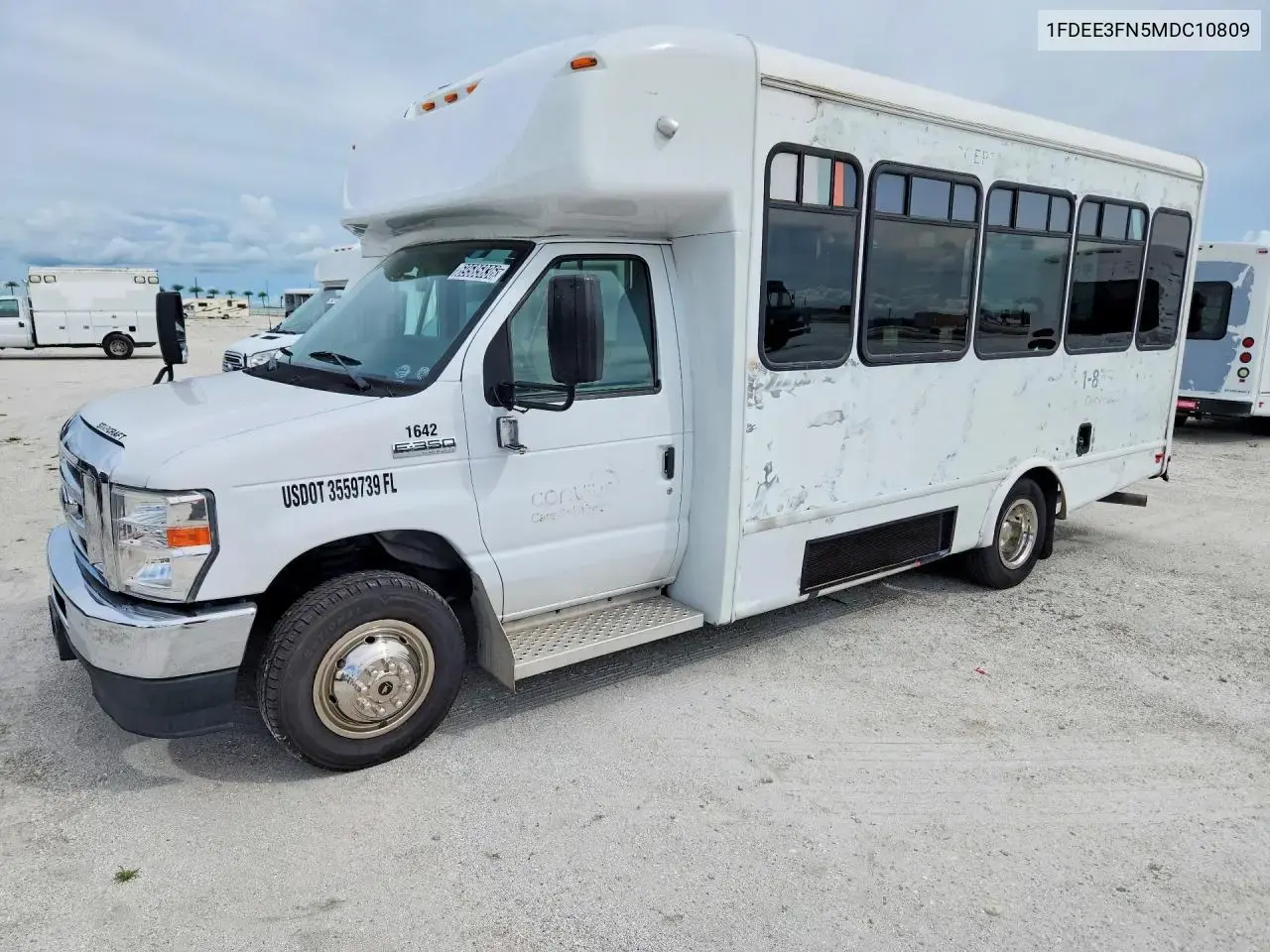 Ford Econoline E350 Super Duty Cutaway Van 2021