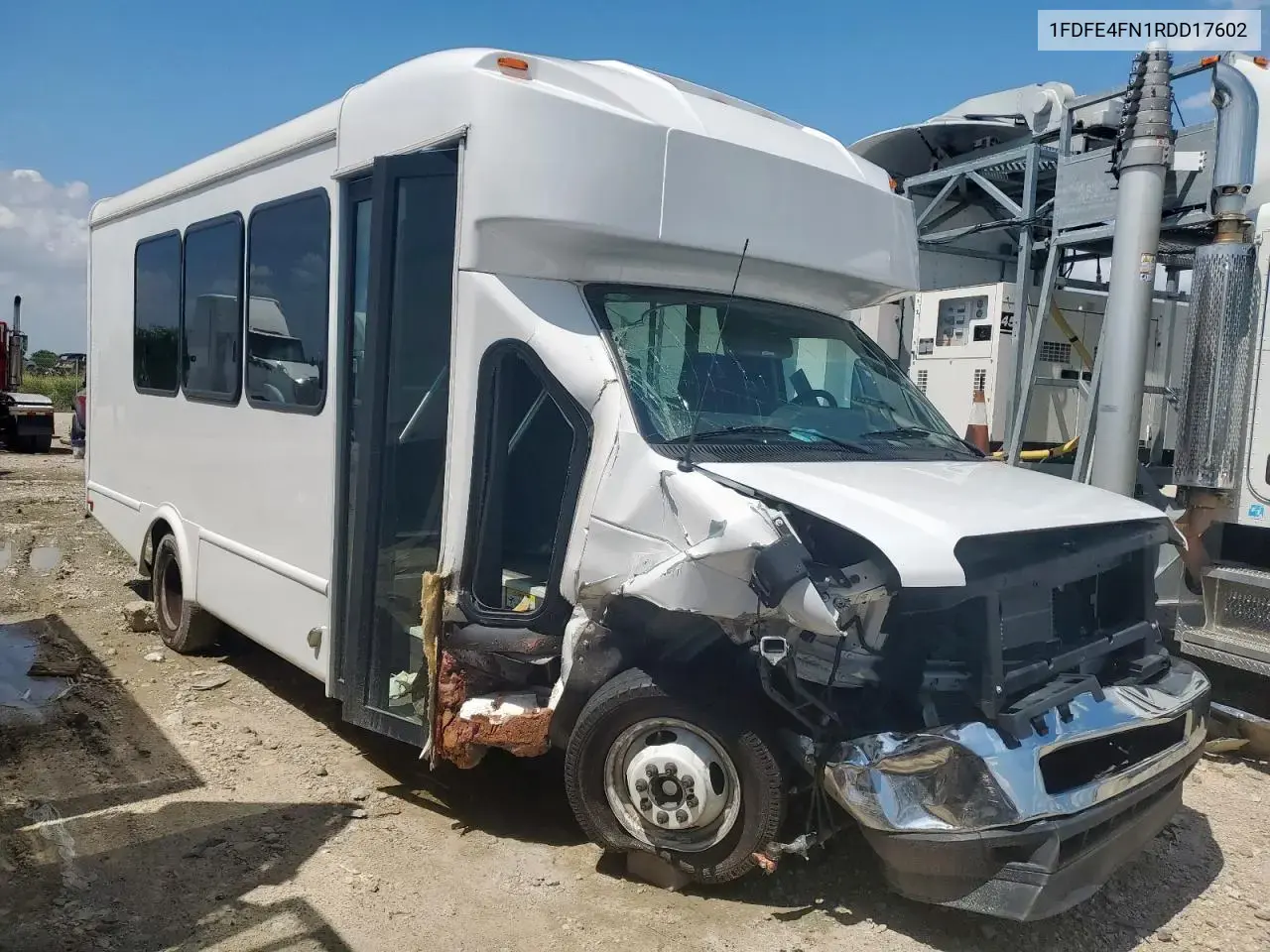 Ford Econoline E-450 2024