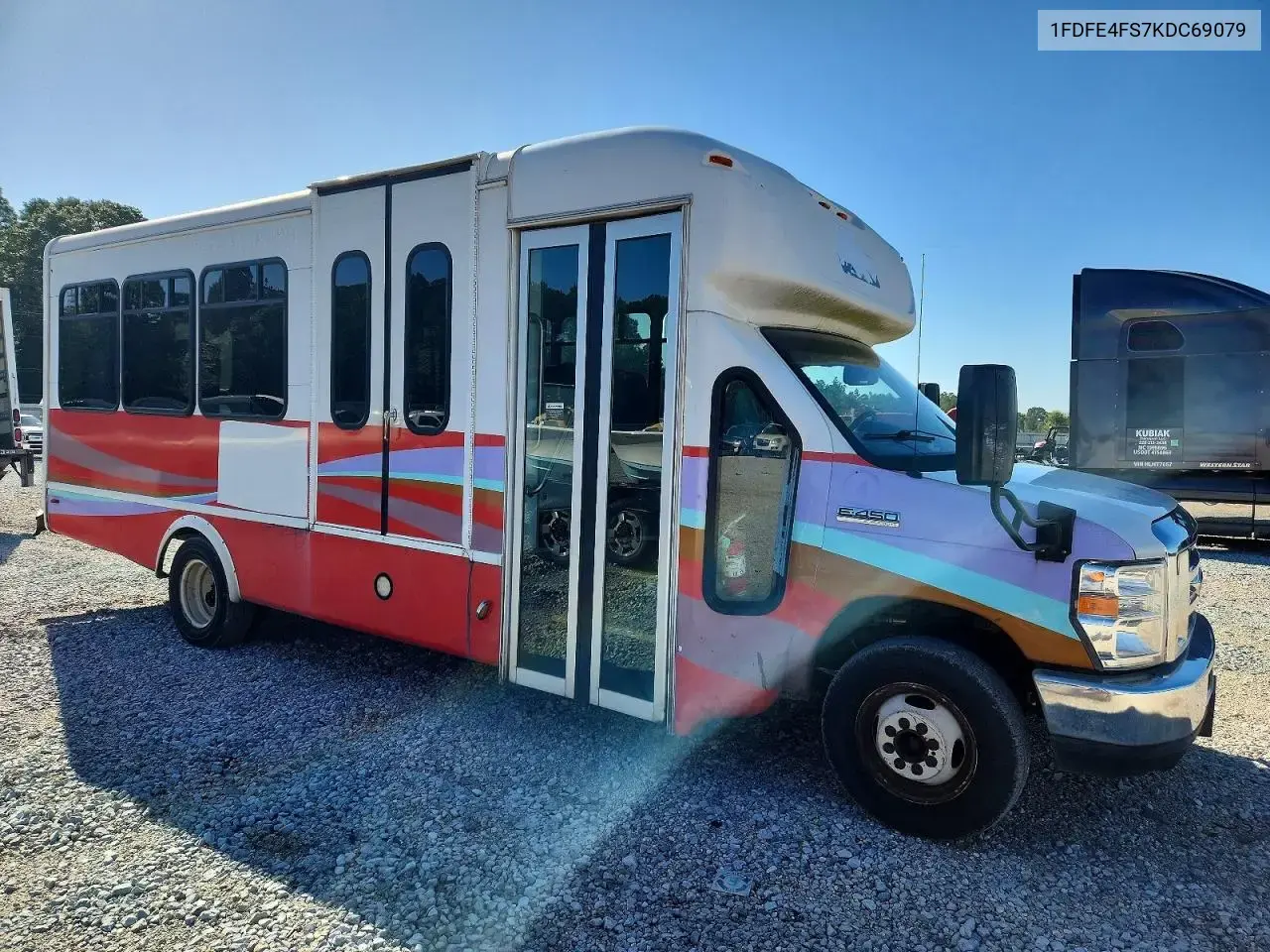 Ford E450 Shuttle Bus 2019