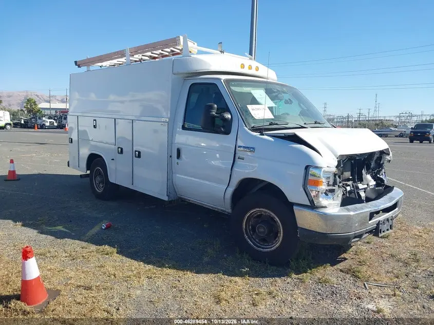 Ford E-350 Cutaway 2019