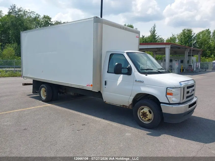 Ford Econoline E450 Super Duty Cutaway Van 2022