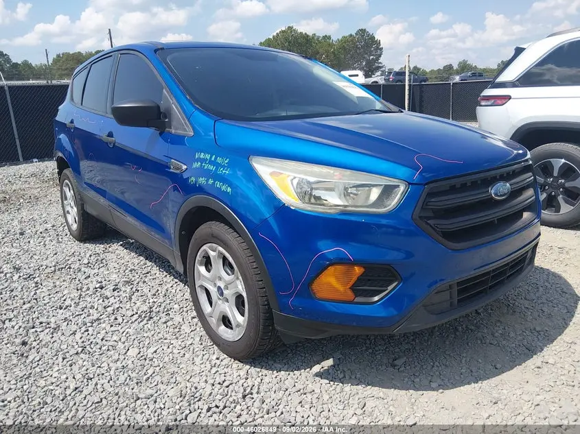 Ford Escape S 2017