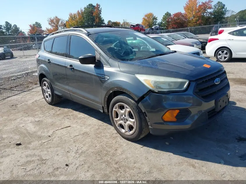 Ford Escape S 2017