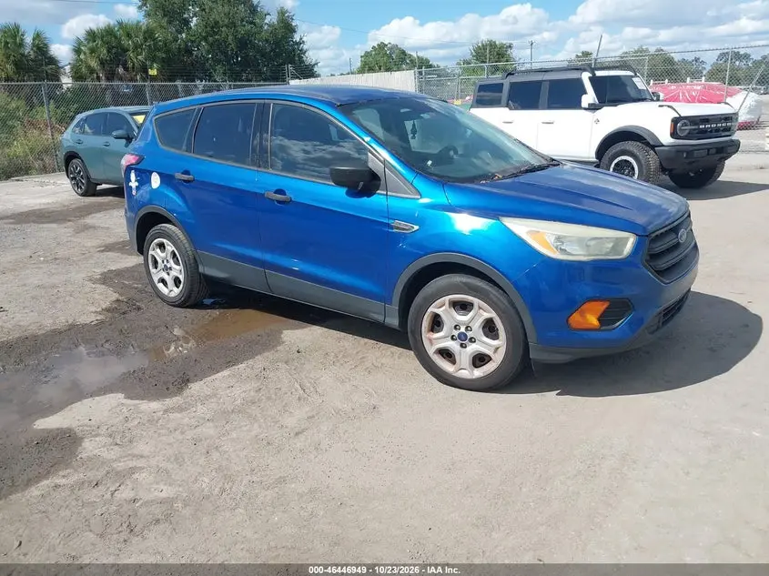 Ford Escape S 2017