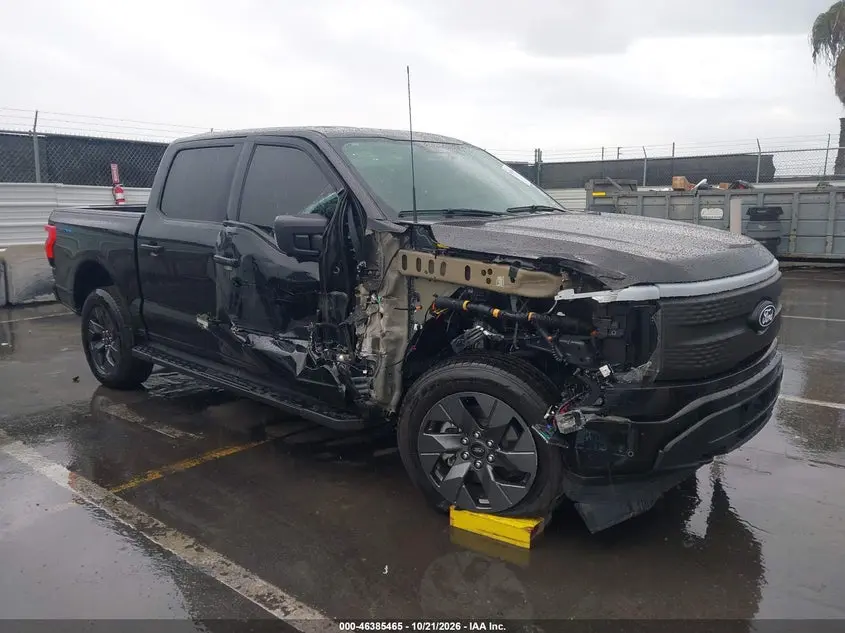 Ford F-150 Lightning Flash 2025