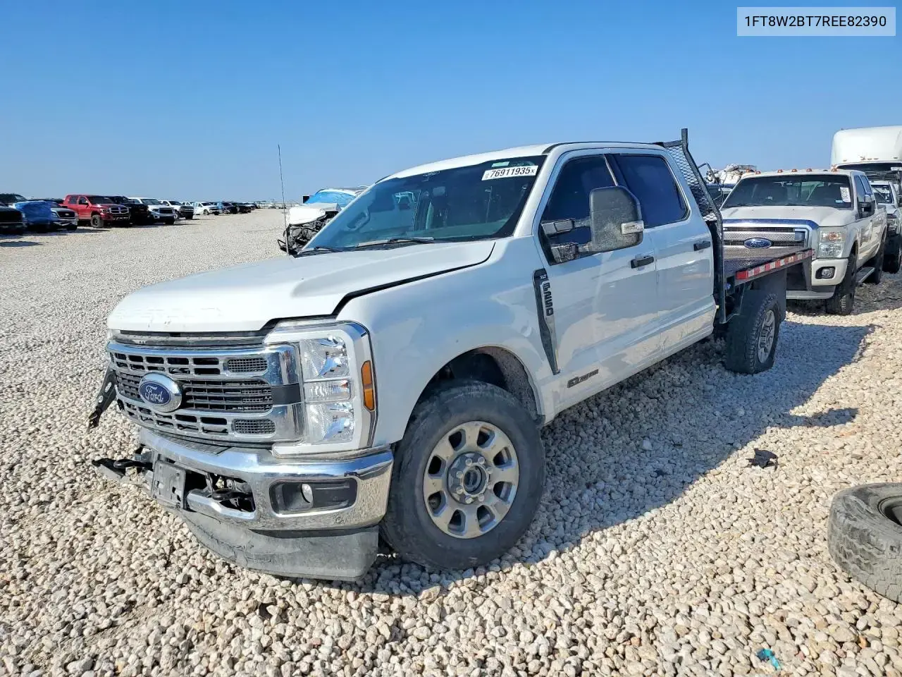 Ford F250 Super Duty Flatbed Truck 2024