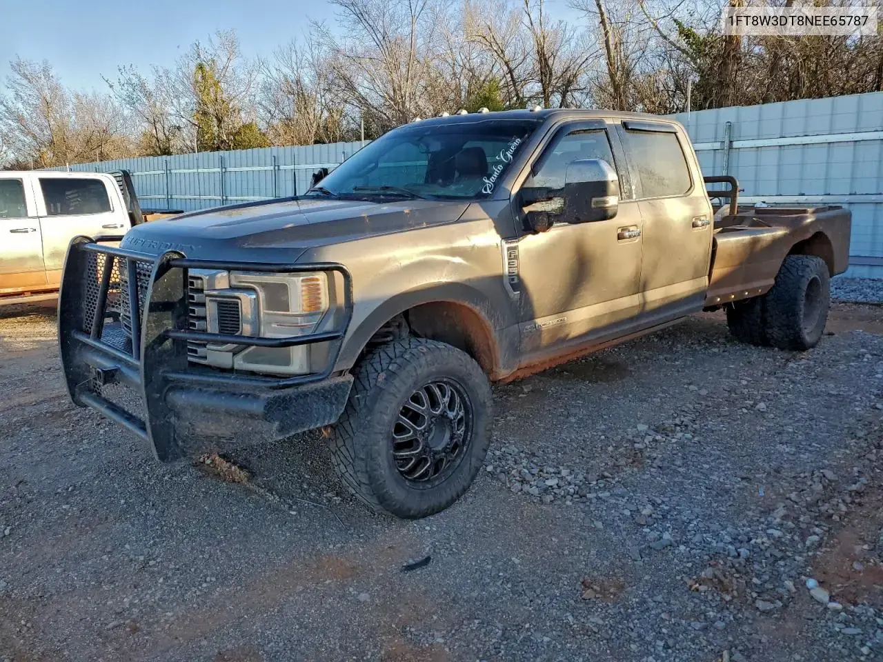 Ford F350 Super Duty Flatbed Truck 2022