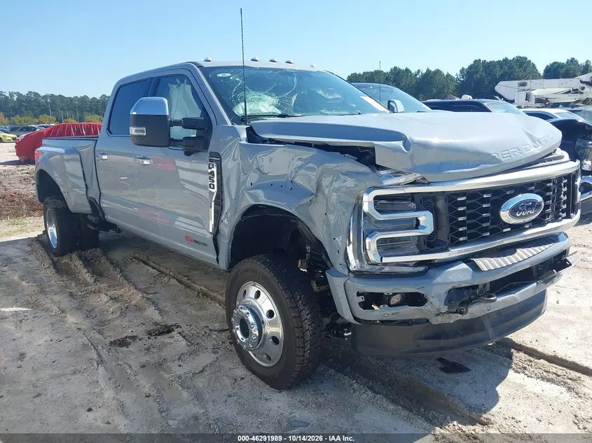 Ford F-450 Platinum 2026