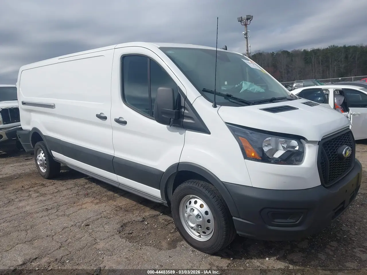 Ford Transit-350 2024