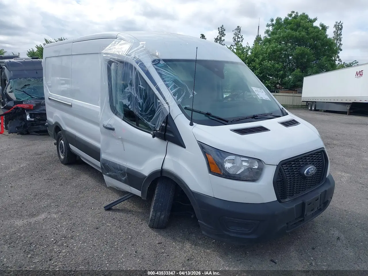 Ford Transit-250 2024