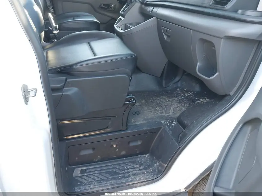 Ford Transit-250 2024