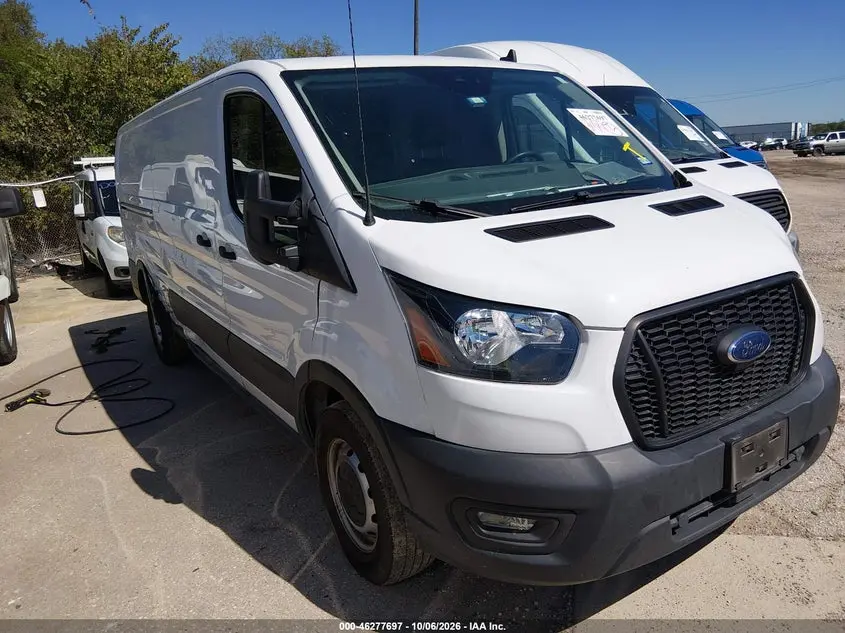 Ford Transit-250 2022