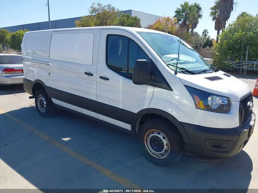Ford Transit-250 2025