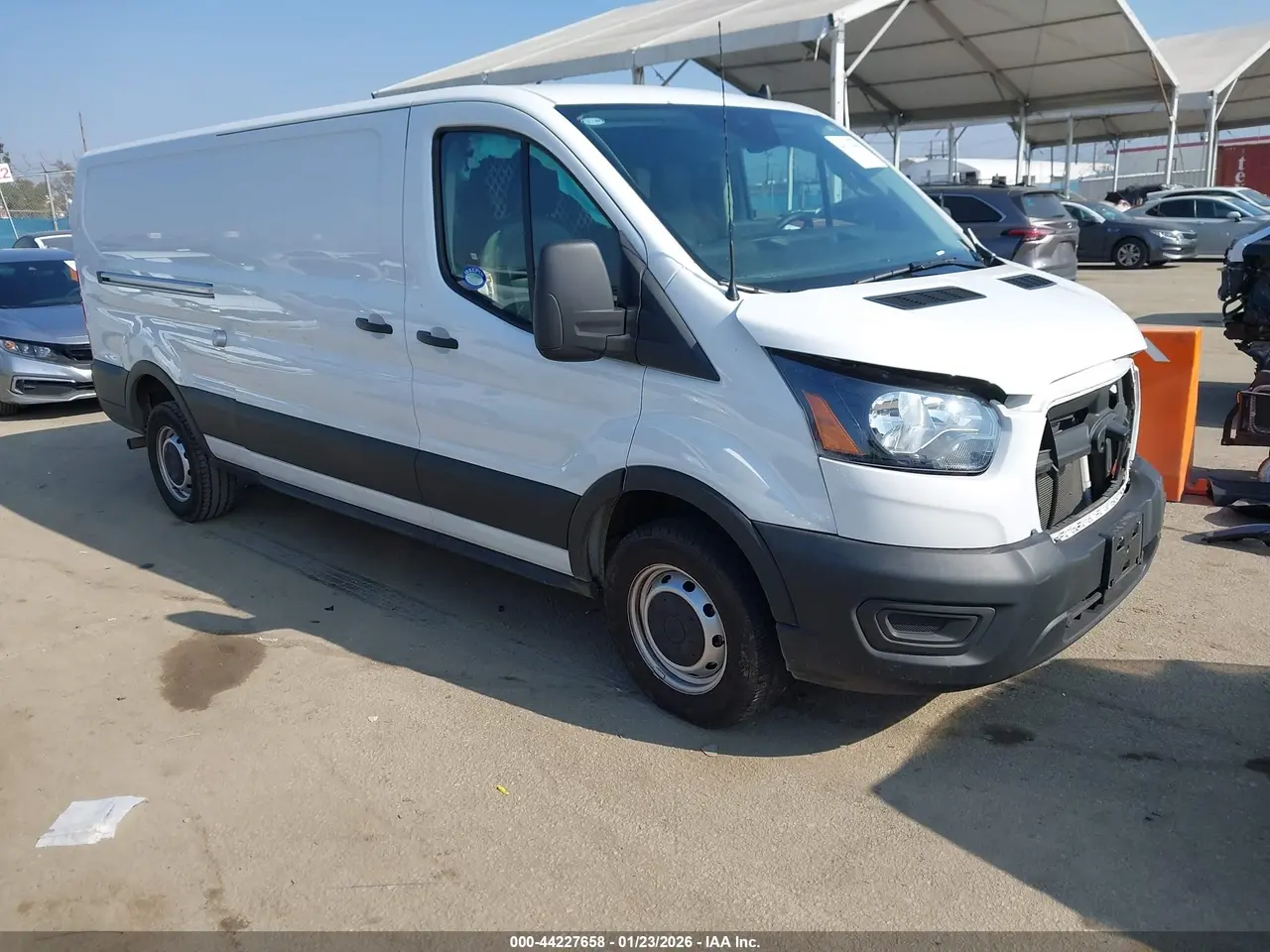 Ford Transit-250 2025