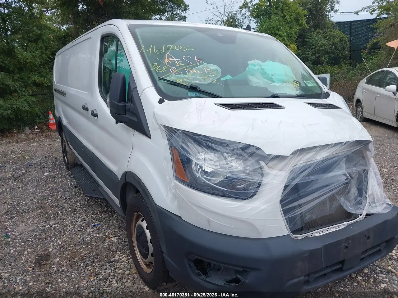 Ford Transit-150 2021