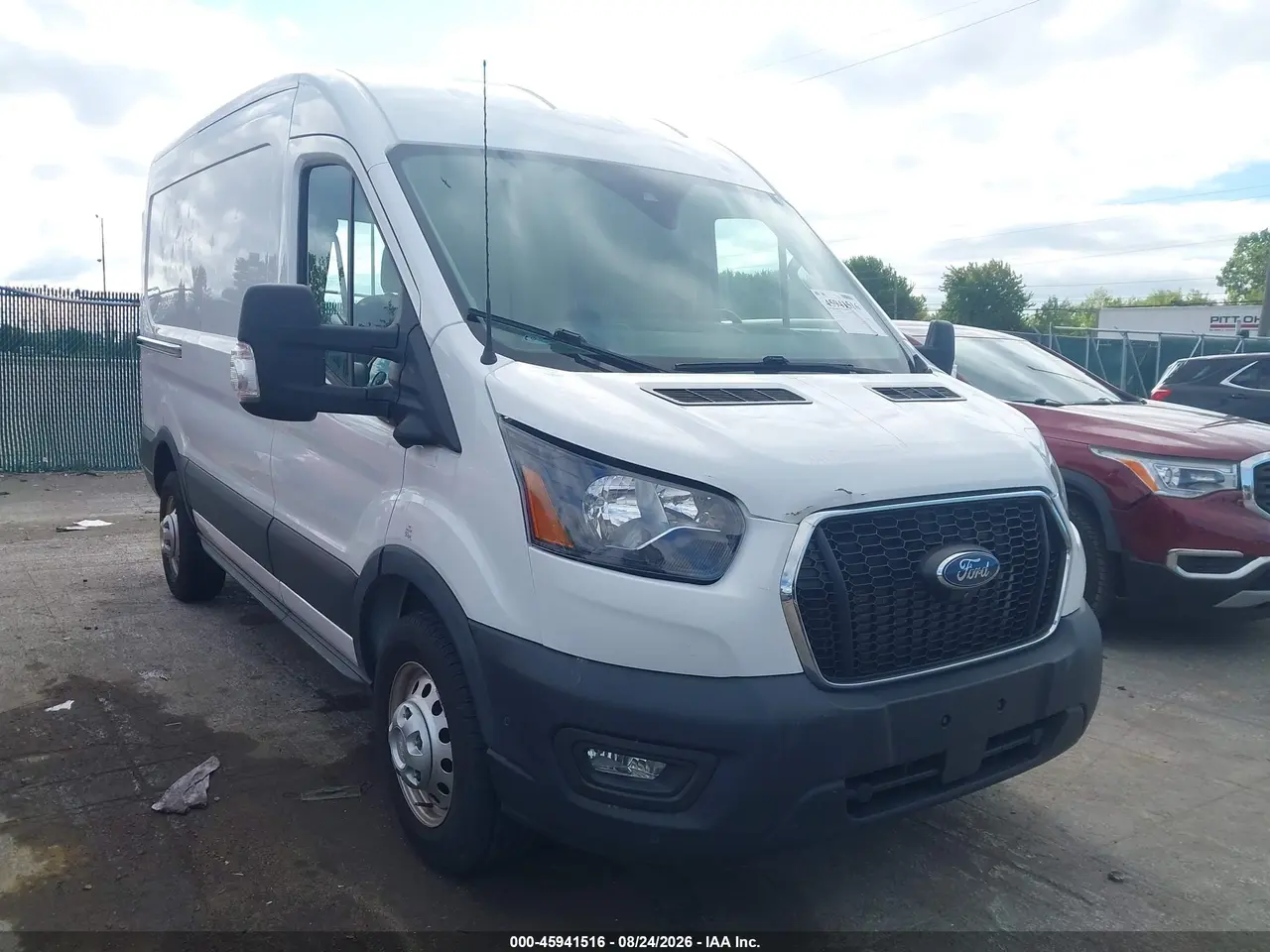 Ford Transit-150 2022