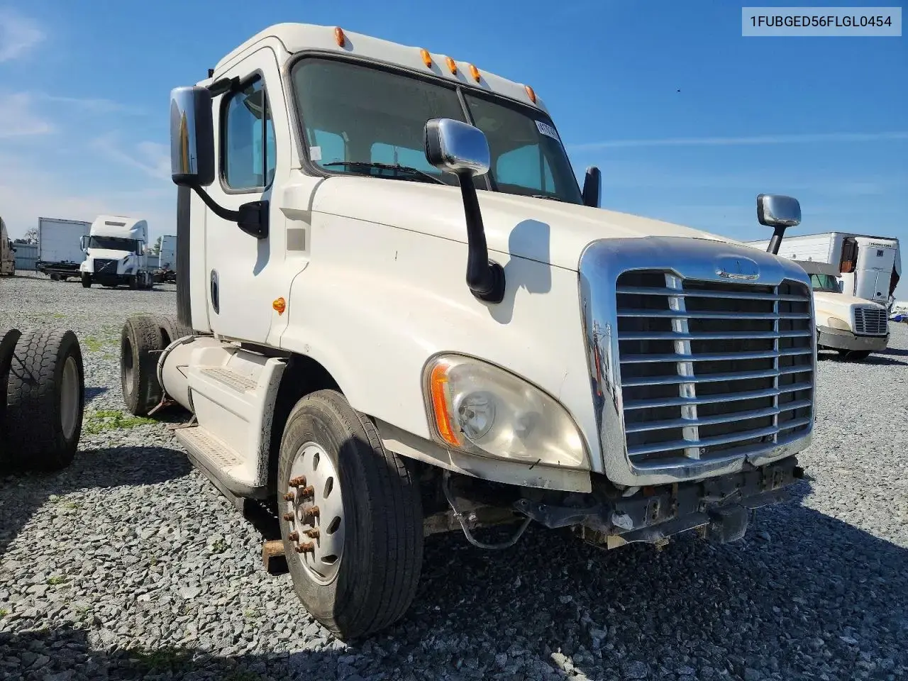 Freightliner Cascadia Semi Truck 2015