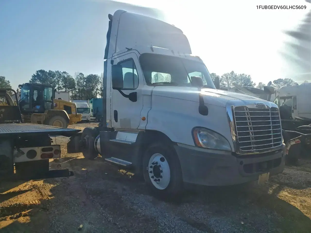 Freightliner Cascadia 125 Semi Truck 2016