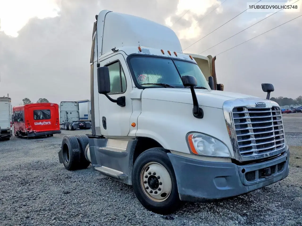 Freightliner Cascadia 125 Semi Truck 2016